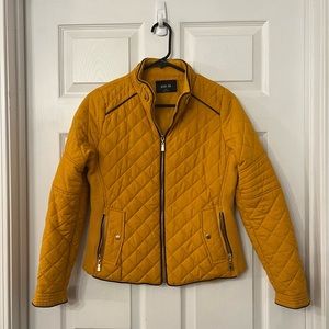 Yellow Active USA quilted jacket size small